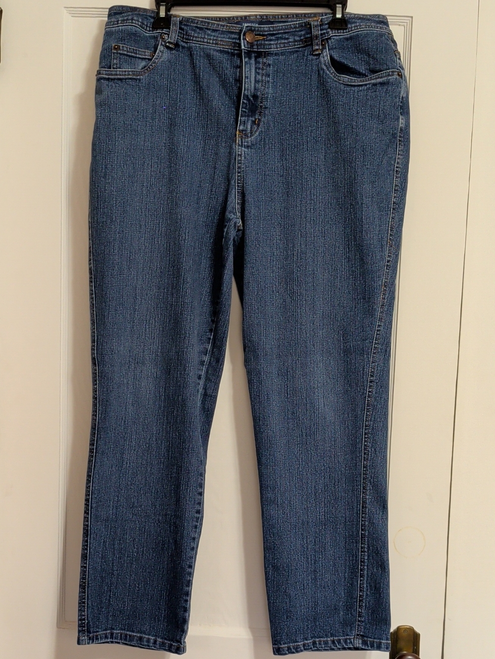 Bill Blass Women's Straight-Leg Stretch Jeans in Dark Blue Wash Women's 16 EUC